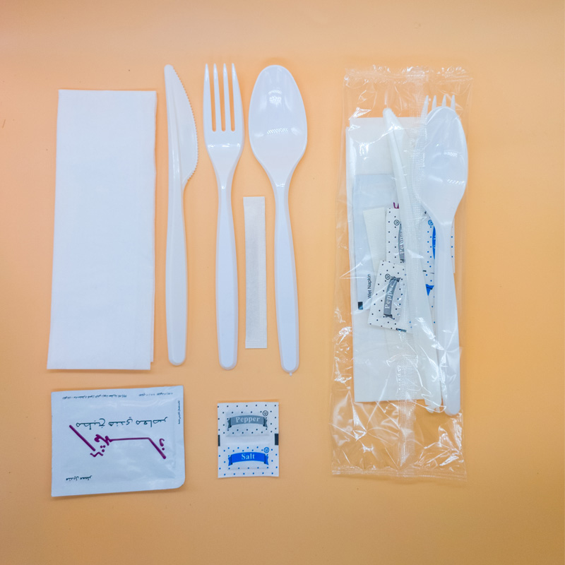 Automatic Disposable Tissue Knife Spoon Fork Cutlery Packing Machinedisposable Tableware Bag Packing /Packaging Machine
